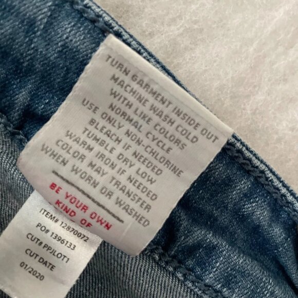 Torrid Womens Light Blue Mid Rise Faded Five Pocket Boyfriend Crop Jeans Size 20 - Picture 5 of 10